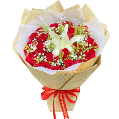汕头19朵红玫瑰1支百合，永恒之美